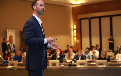 Strong Leaders Learn Consistent Positive Feedback is Best